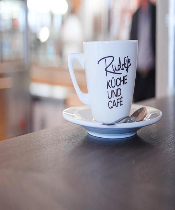 Rudolfs Kueche und Café
